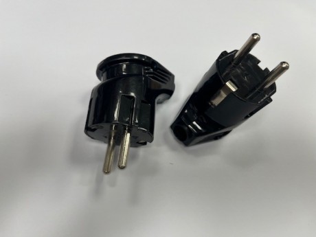 Kištukas su įžeminimu 220V  |  16A